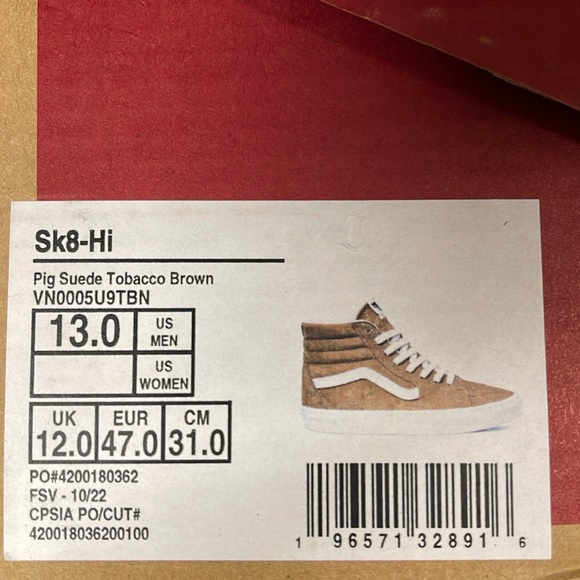 Vans Men’s Sk8-Hi
Pig Suede Tobacco Brown
VN0005U9TBN
Sneakers - Picture 15 of 16